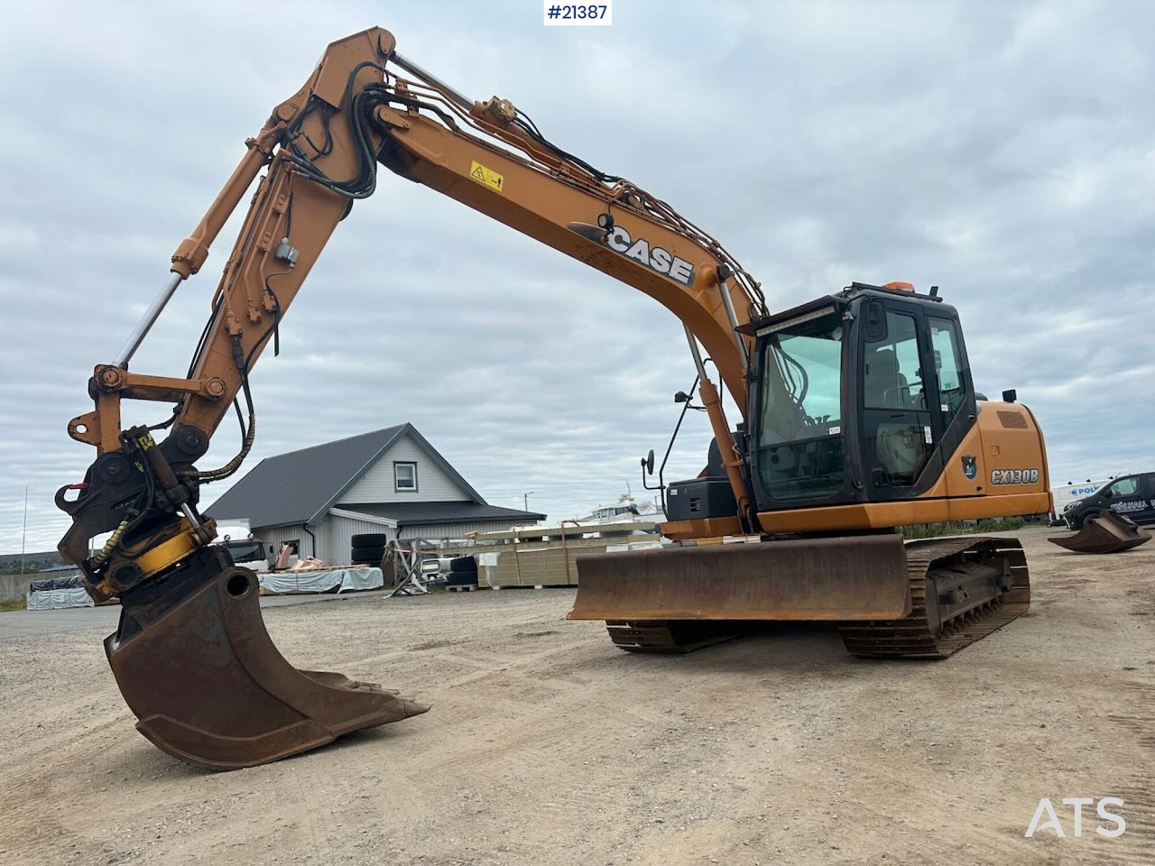 Case CX130B - Excavator: picture 1 Case CX130B - Excavator: picture 1