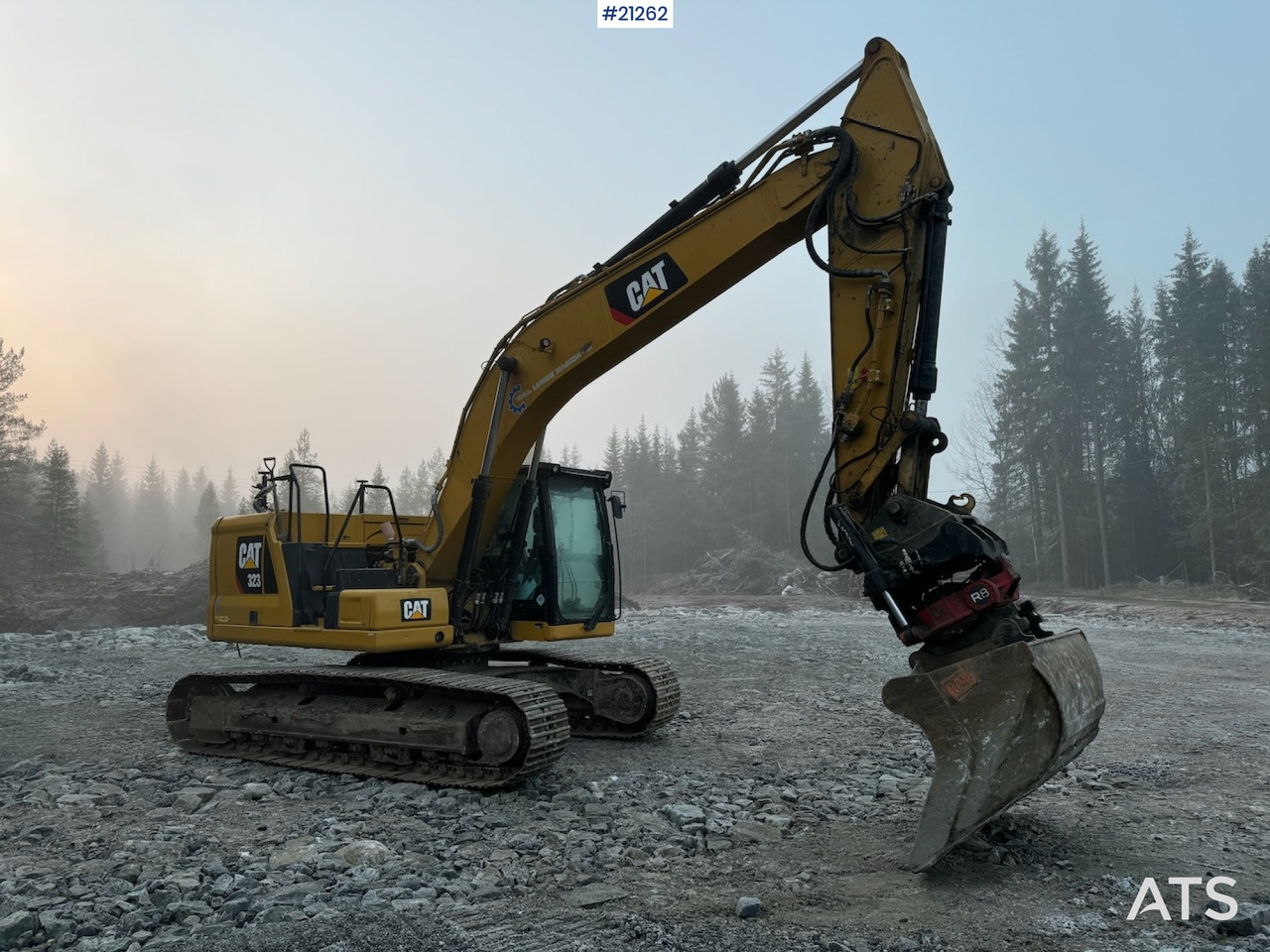 Crawler excavator Caterpillar 323: picture 15