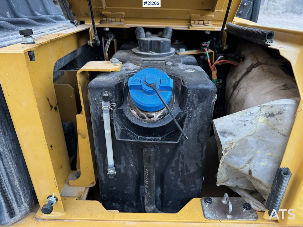 Crawler excavator Caterpillar 323: picture 39