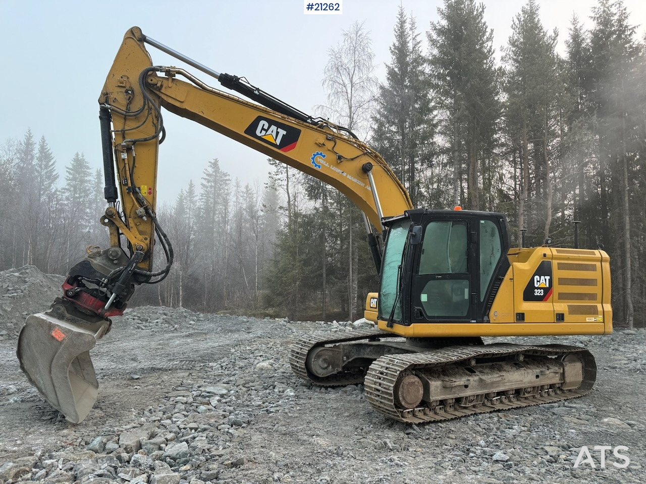 Caterpillar 323 - Crawler excavator: picture 2 Caterpillar 323 - Crawler excavator: picture 2