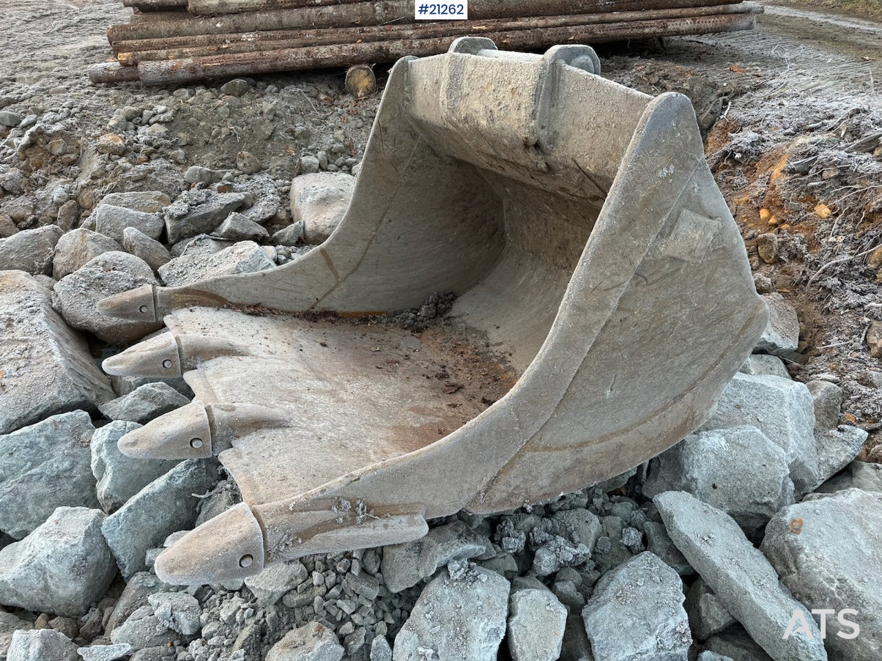 Crawler excavator Caterpillar 323: picture 45