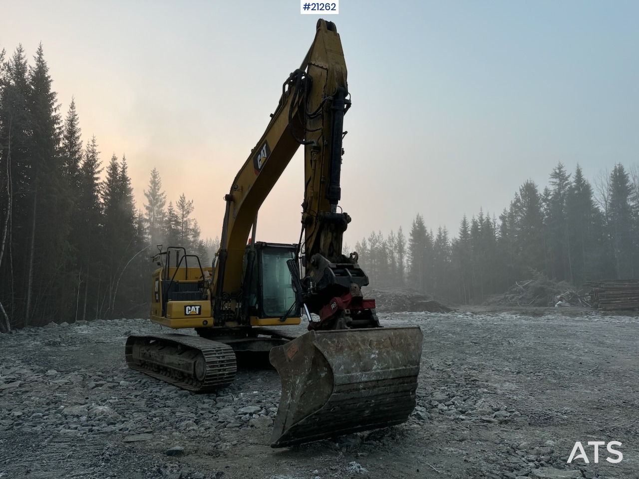Crawler excavator Caterpillar 323: picture 16