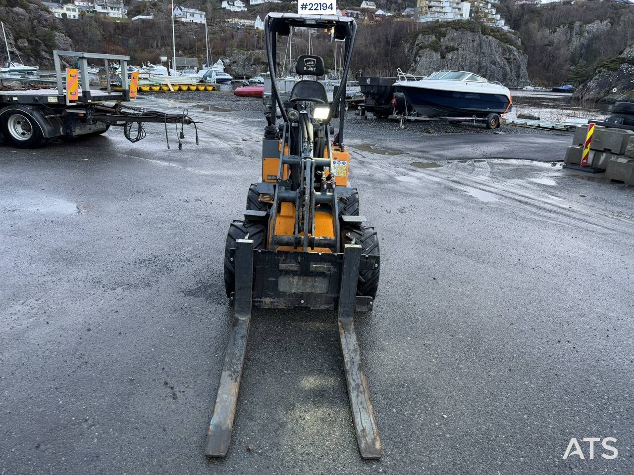 Giant D204SW hjullaster m/ skuffe og pallegafler - Wheel loader: picture 5 Giant D204SW hjullaster m/ skuffe og pallegafler - Wheel loader: picture 5