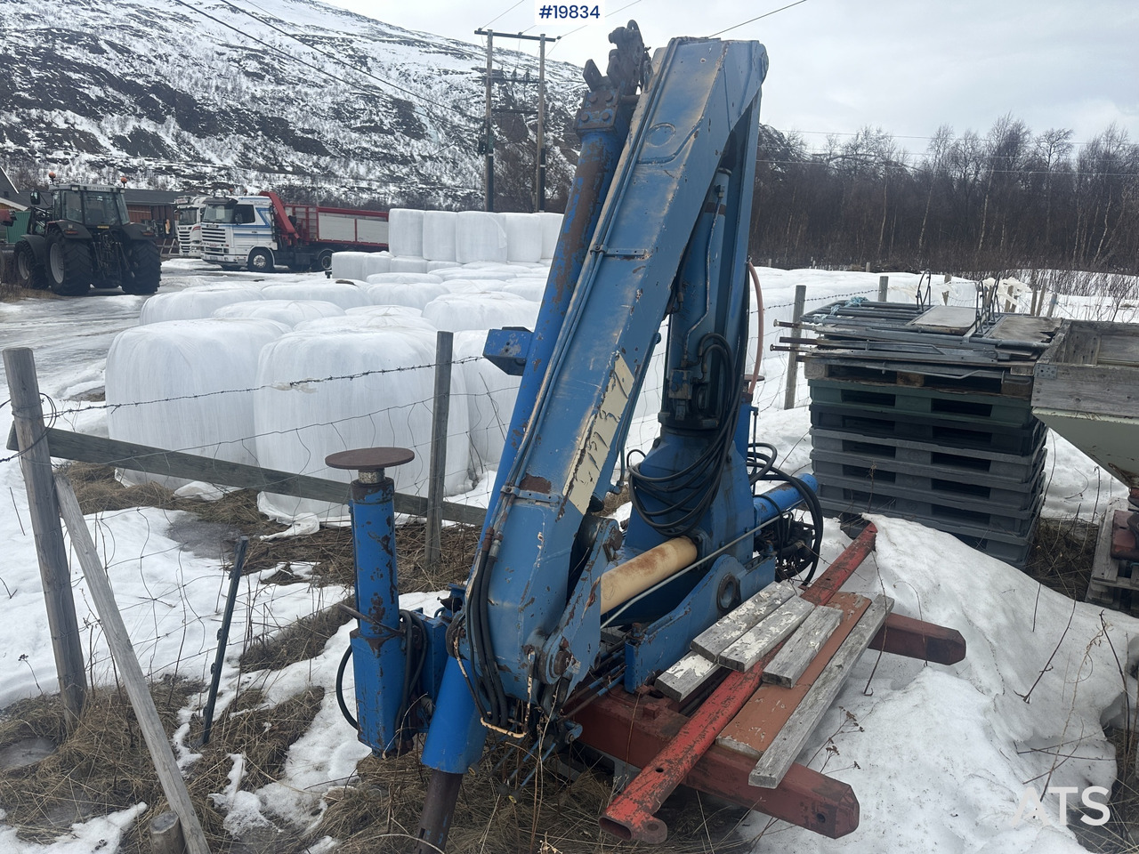 HMF rear-mounted 10 t/m crane - Loader crane: picture 2 HMF rear-mounted 10 t/m crane - Loader crane: picture 2