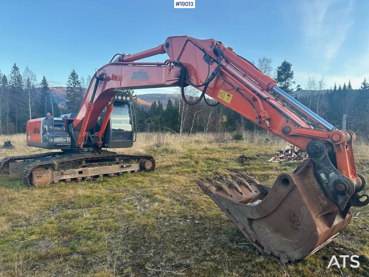 Hitachi ZX250LC-3 - Excavator: picture 1 Hitachi ZX250LC-3 - Excavator: picture 1