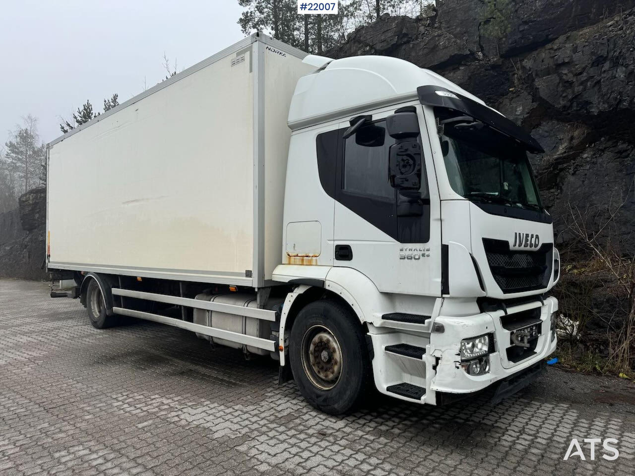Iveco Stralis - Box truck: picture 2 Iveco Stralis - Box truck: picture 2