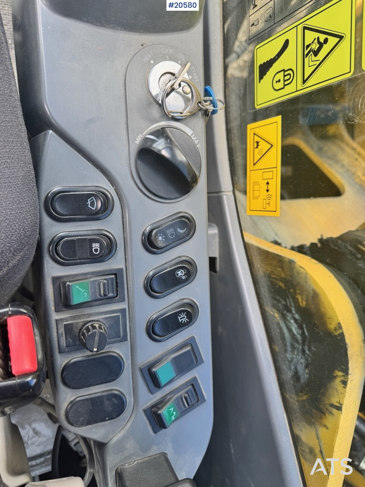 Excavator Komatsu HB215LC-2: picture 44