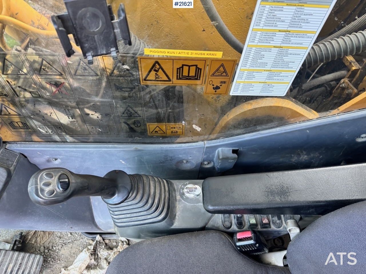 Crawler excavator Komatsu Komatsu PC290LC-10 m/ Rototilt, 2 skuffer og GPS. Nytt understell!: picture 42 Crawler excavator Komatsu Komatsu PC290LC-10 m/ Rototilt, 2 skuffer og GPS. Nytt understell!: picture 42