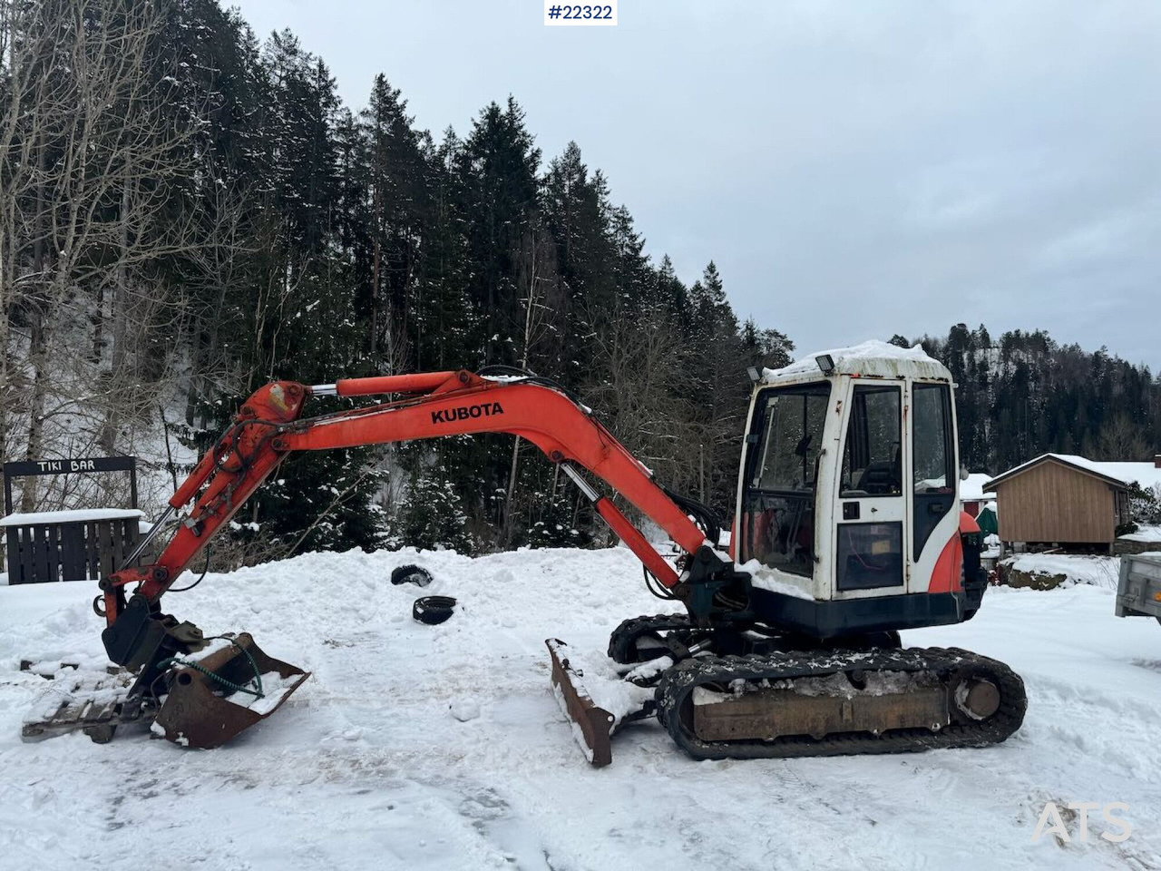 Kubota 2002 Kubota KX161-2 Beltegraver med hydraulisk pusseskuffe - Crawler excavator: picture 1 Kubota 2002 Kubota KX161-2 Beltegraver med hydraulisk pusseskuffe - Crawler excavator: picture 1