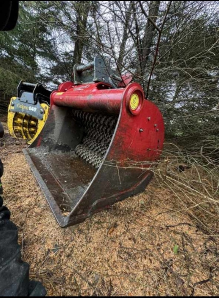 Lloyd RS8-14 soldeskuffe m/ s50-60 kombifeste - Bucket for Construction machinery: picture 2 Lloyd RS8-14 soldeskuffe m/ s50-60 kombifeste - Bucket for Construction machinery: picture 2