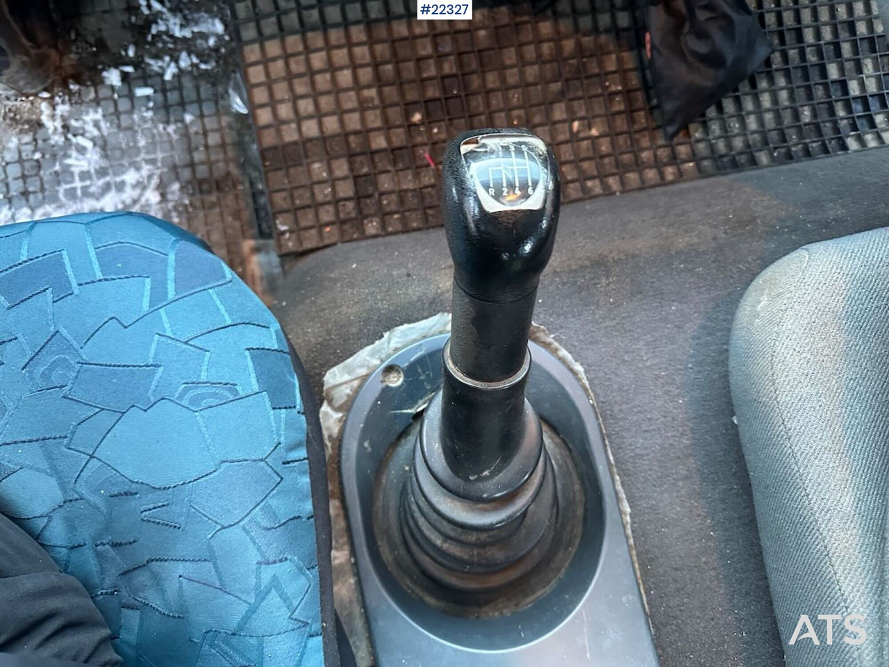 Crane truck MAN 14 224 LC kranbil m / 7 t/m kran og to sett dekk. Lav km stand. SE VIDEO: picture 43