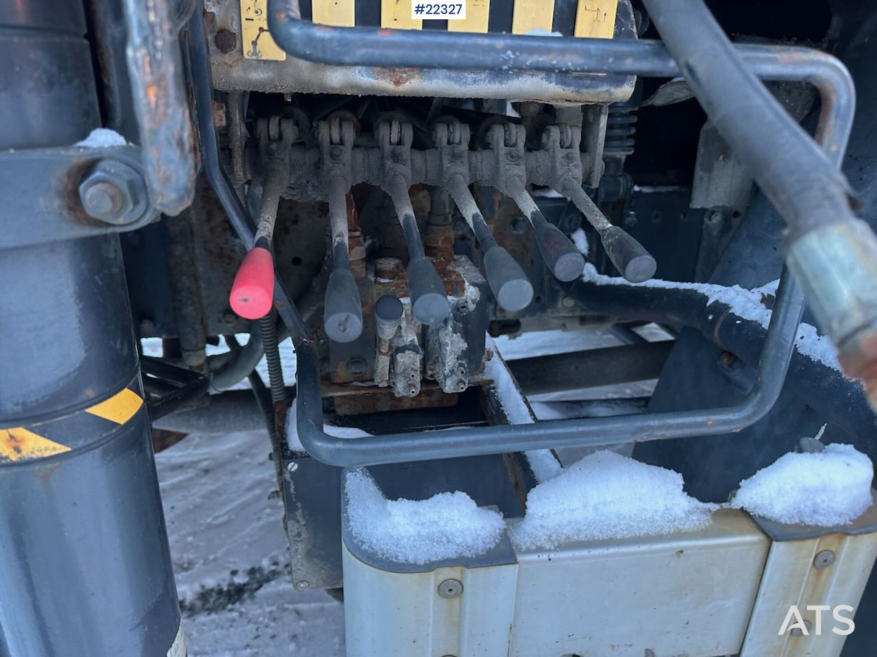 Crane truck MAN 14 224 LC kranbil m / 7 t/m kran og to sett dekk. Lav km stand. SE VIDEO: picture 32