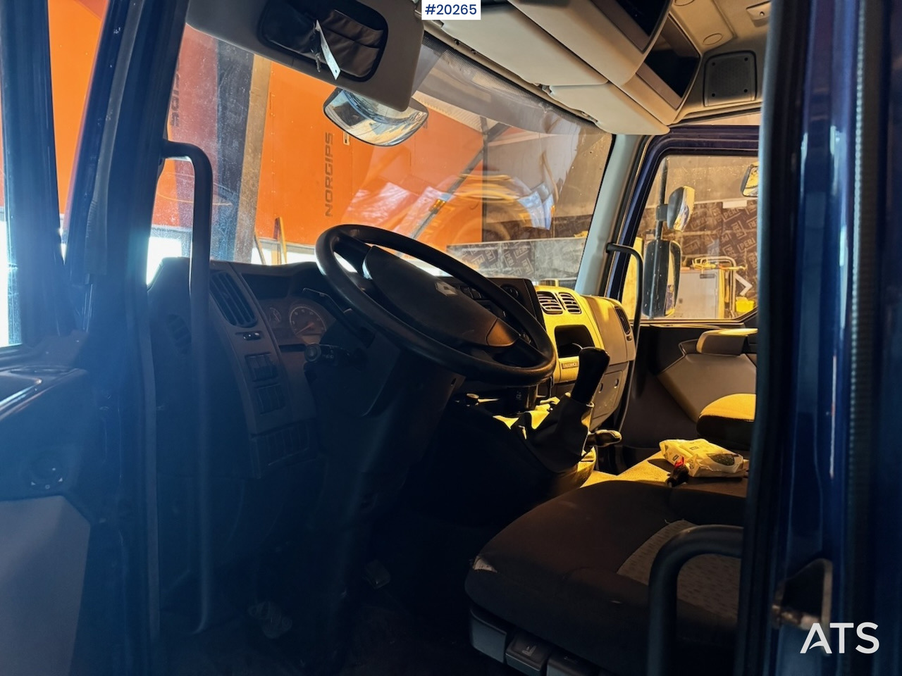 Box truck Renault midlum 220.08: picture 26 Box truck Renault midlum 220.08: picture 26