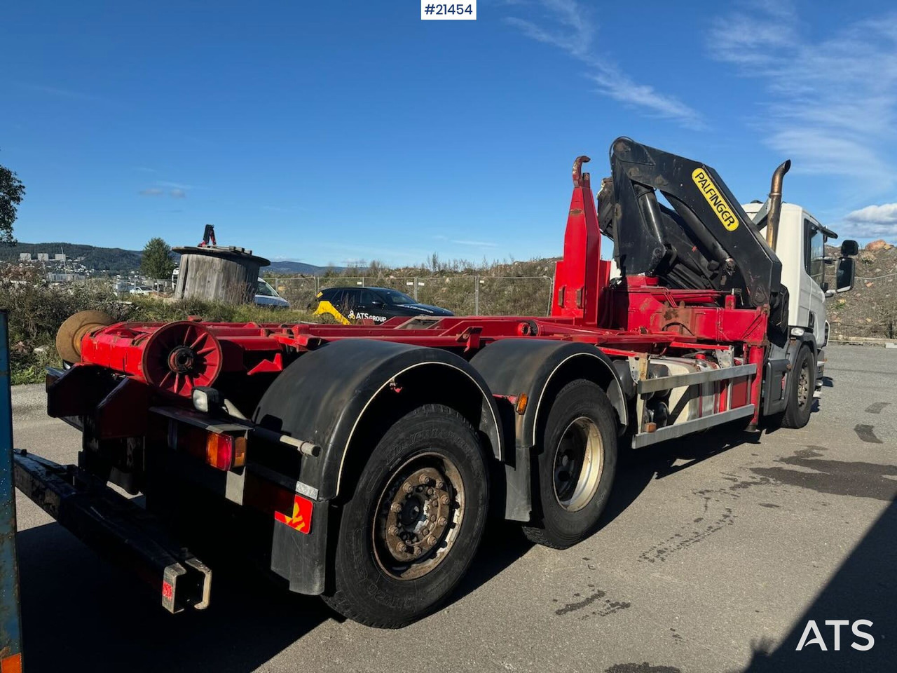 Scania P340 - Crane truck: picture 5 Scania P340 - Crane truck: picture 5