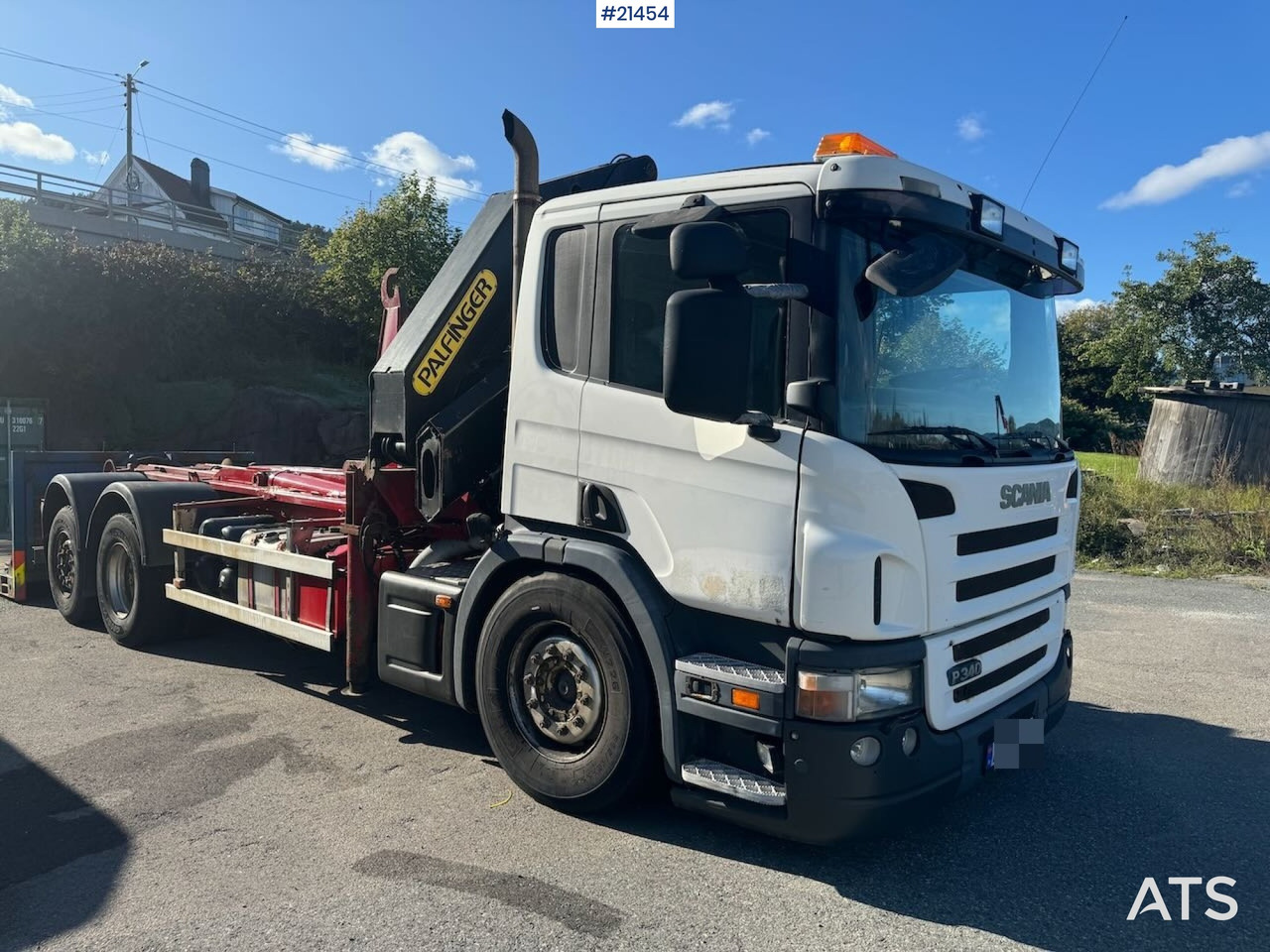 Scania P340 - Crane truck: picture 2 Scania P340 - Crane truck: picture 2
