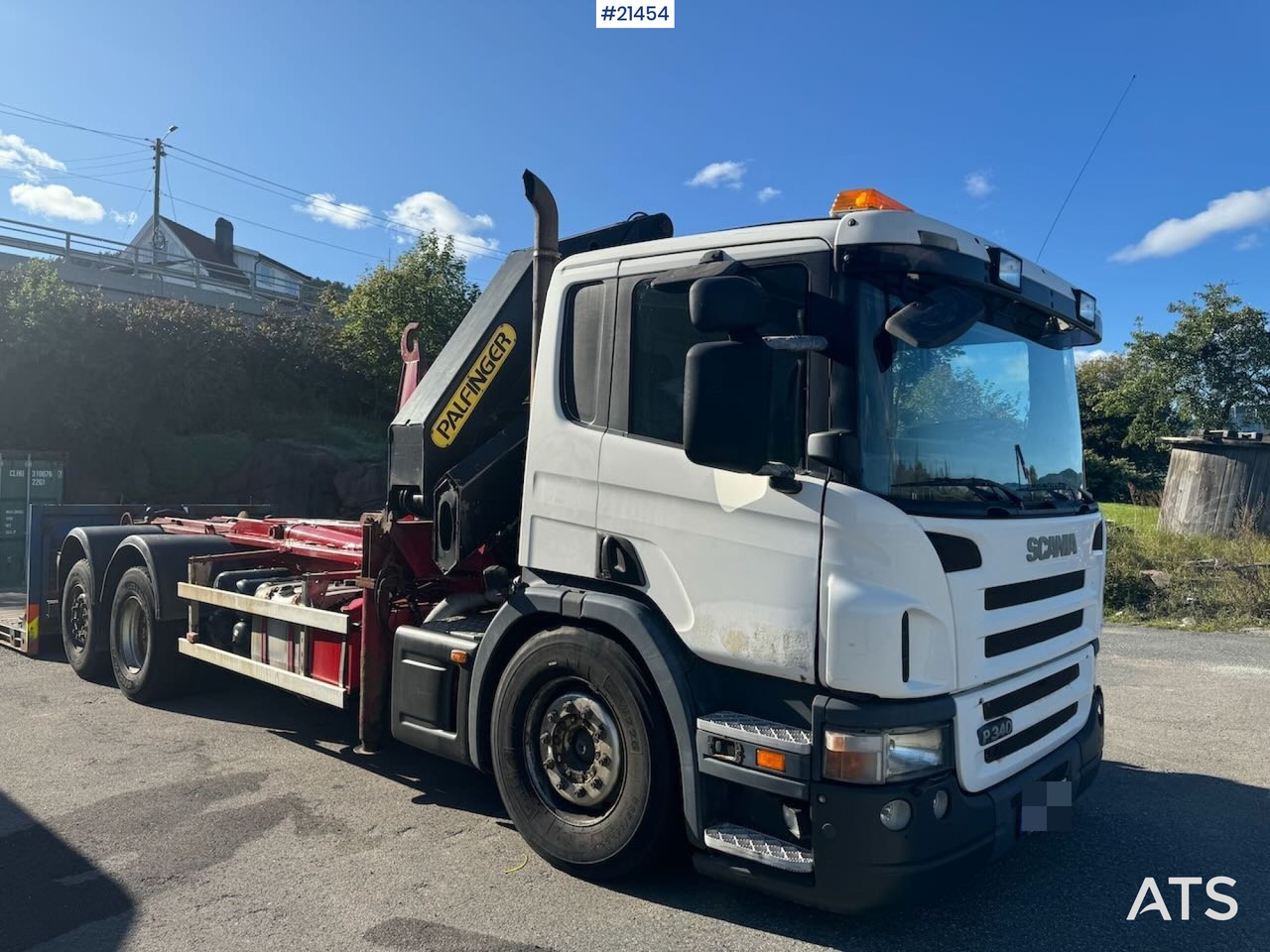 Scania P340 - Crane truck: picture 1 Scania P340 - Crane truck: picture 1
