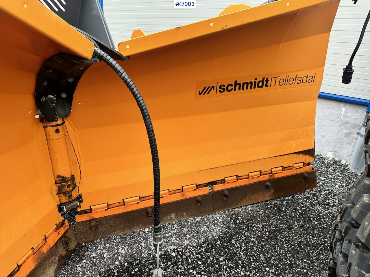 Schmidt V90 - Snow plough for Construction machinery: picture 4 Schmidt V90 - Snow plough for Construction machinery: picture 4