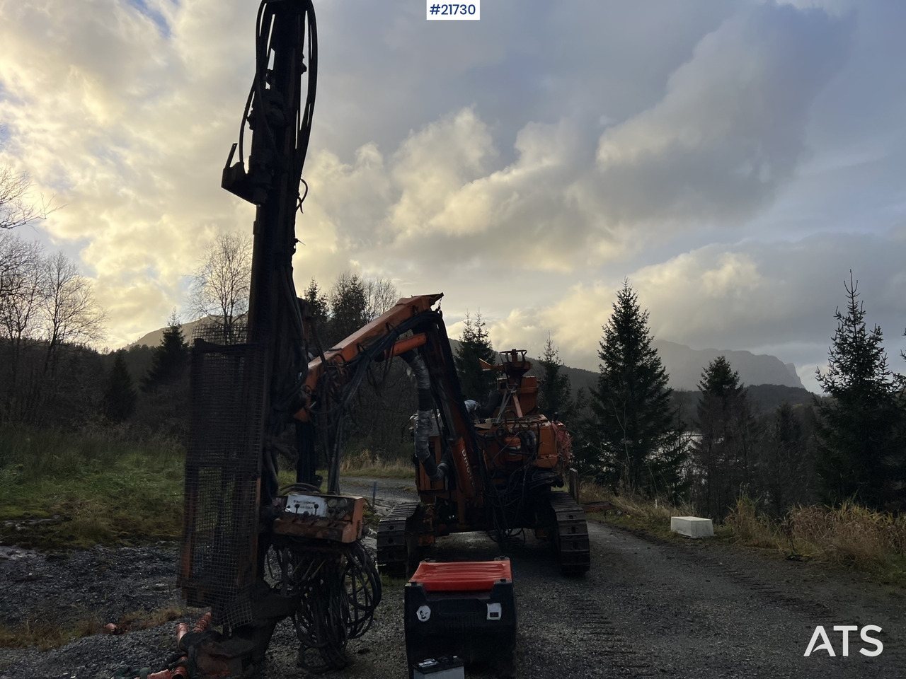 Tamrock DHA400 Borerigg m/ HLR 438L hammer - Drilling rig: picture 4 Tamrock DHA400 Borerigg m/ HLR 438L hammer - Drilling rig: picture 4