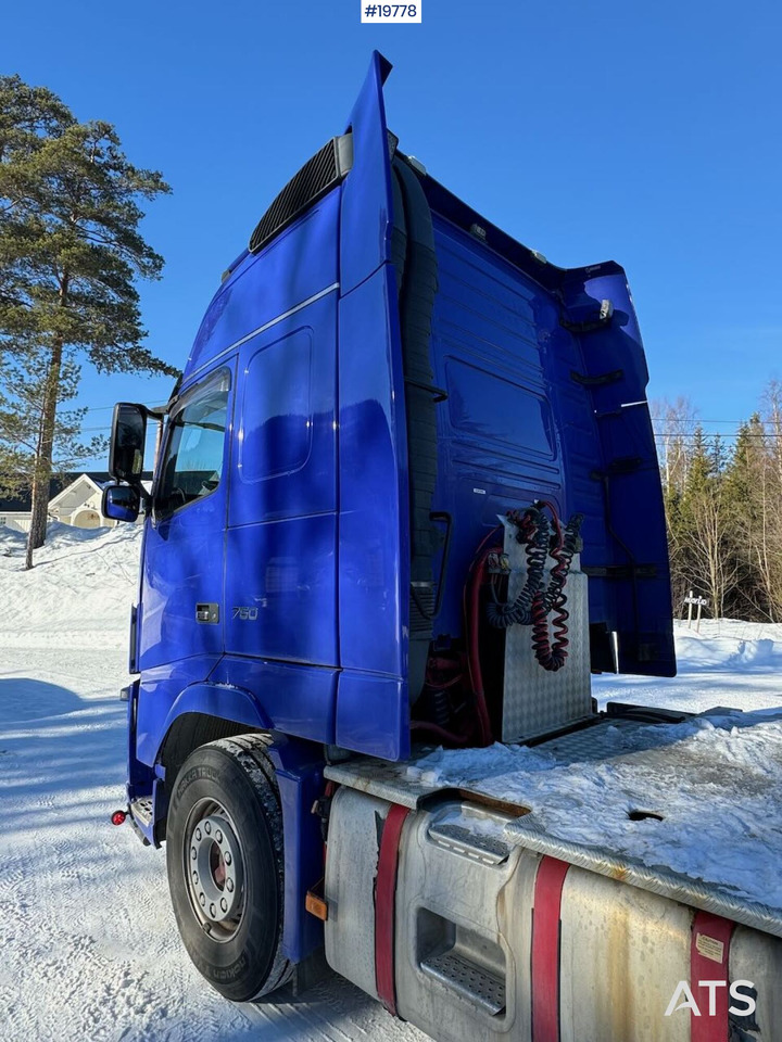Tractor unit Volvo FH16 750: picture 18