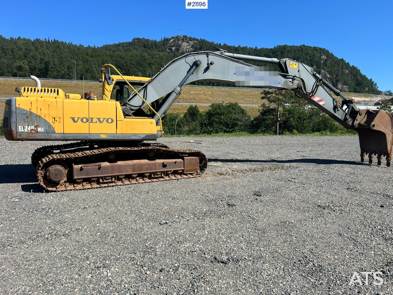 Volvo EC240 - Crawler excavator: picture 3 Volvo EC240 - Crawler excavator: picture 3