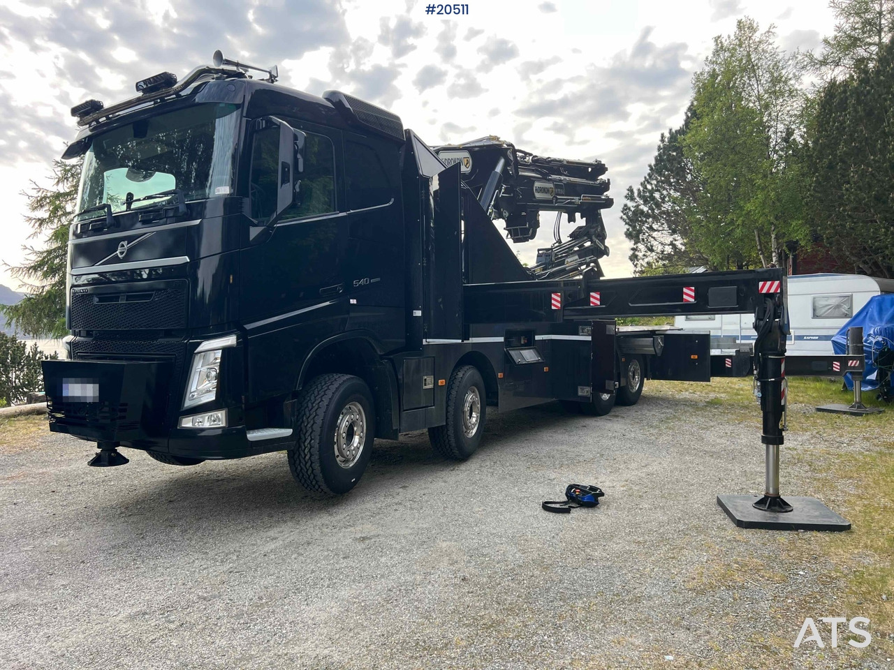 Volvo FH540 - Crane truck: picture 2 Volvo FH540 - Crane truck: picture 2