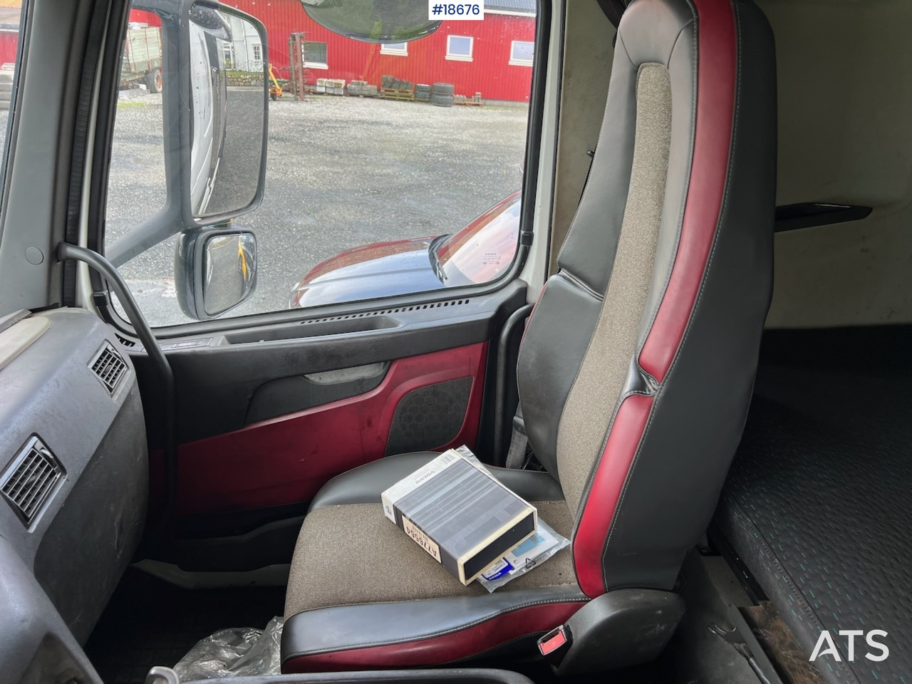 Tipper Volvo FM-370: picture 21