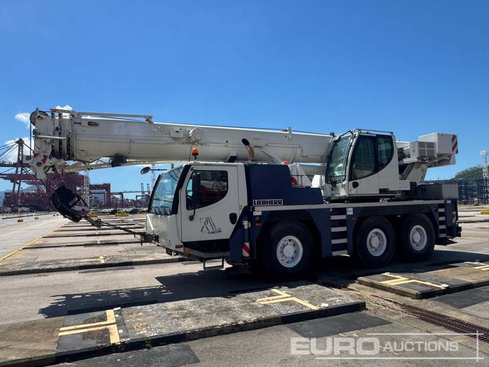 2010 Liebherr LTM1050-3.1 - Mobile crane: picture 1 2010 Liebherr LTM1050-3.1 - Mobile crane: picture 1