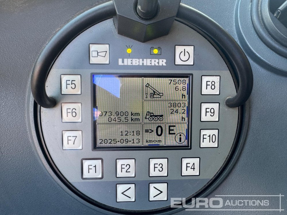 2010 Liebherr LTM1050-3.1 - Mobile crane: picture 3 2010 Liebherr LTM1050-3.1 - Mobile crane: picture 3