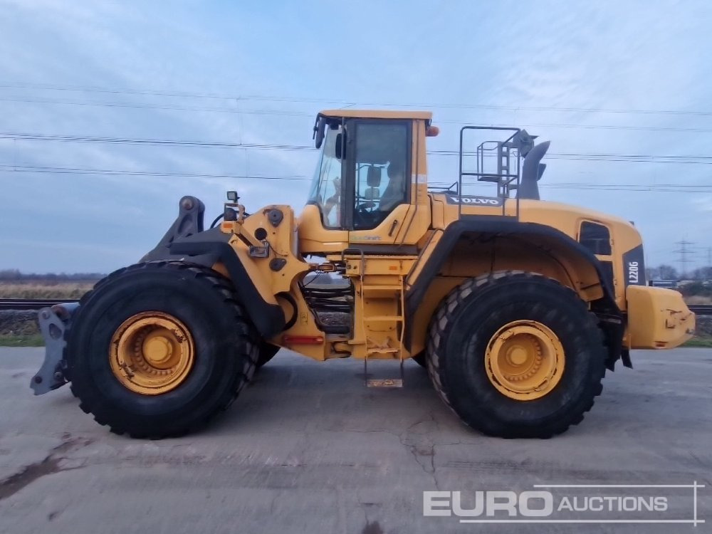 2012 Volvo L220G - Wheel loader: picture 2 2012 Volvo L220G - Wheel loader: picture 2
