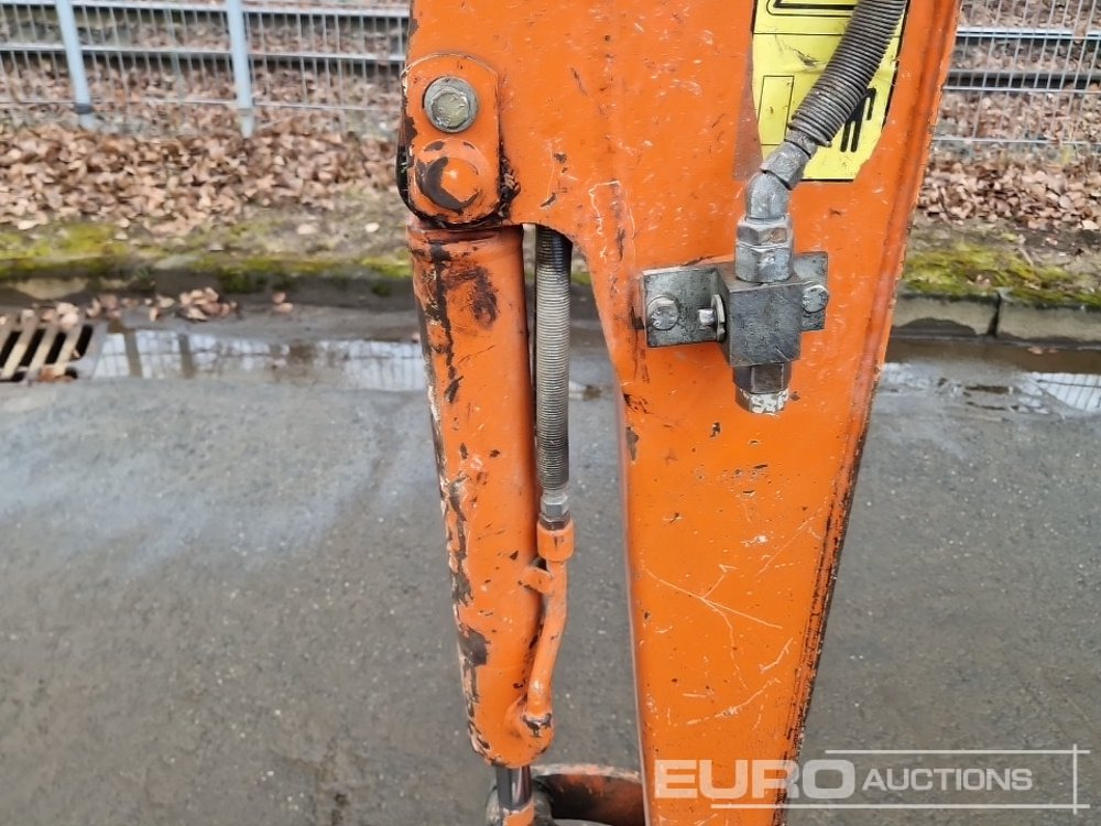 Mini excavator 2014 Hitachi ZX17U-2YLR: picture 19