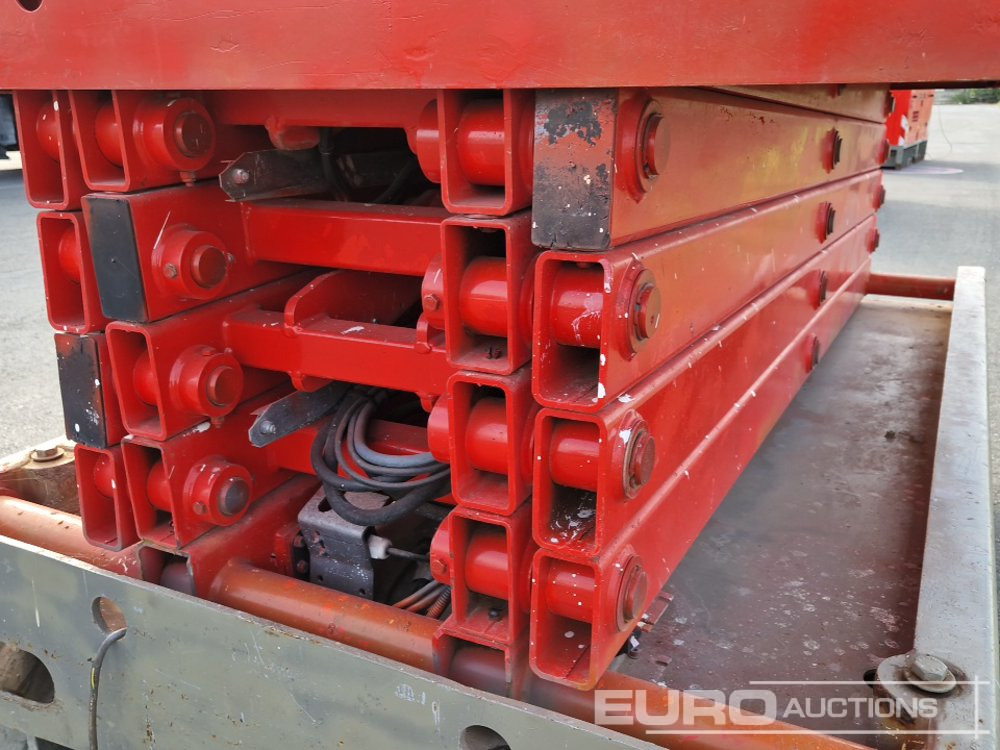 Aerial platform 2015 Haulotte Compact 12: picture 13
