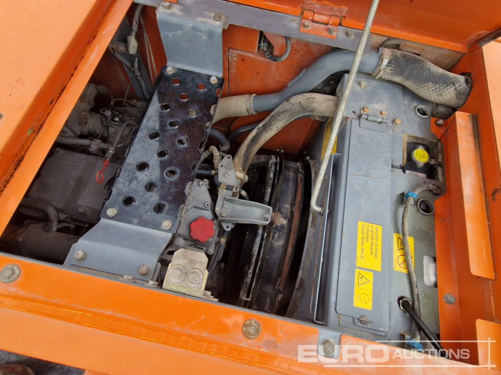 Crawler excavator 2015 Hitachi ZX225USLC-5B: picture 22