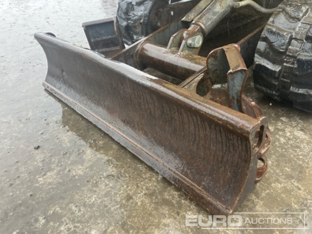 2015 Komatsu PC18MR-3 - Mini excavator: picture 5 2015 Komatsu PC18MR-3 - Mini excavator: picture 5