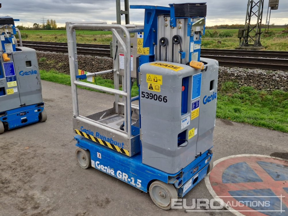 2017 Genie GR-15 - Vertical mast lift: picture 3 2017 Genie GR-15 - Vertical mast lift: picture 3