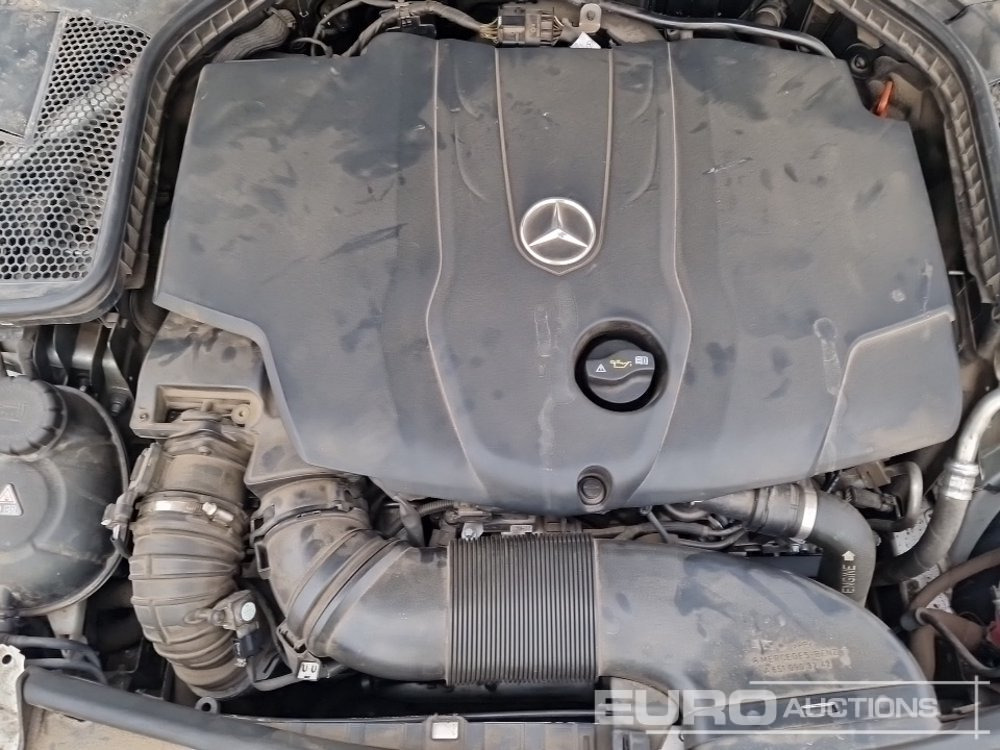 Car 2017 Mercedes Benz C220D: picture 14