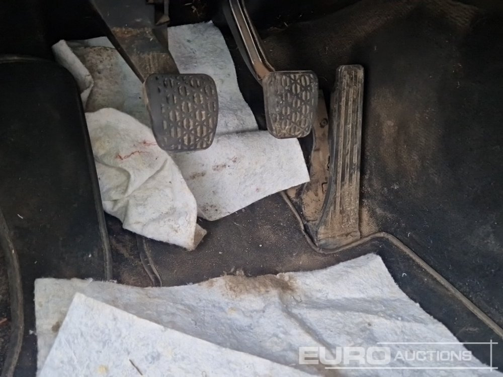 Car 2017 Mercedes Benz C220D: picture 30