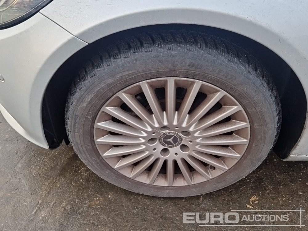 Car 2017 Mercedes Benz C220D: picture 10