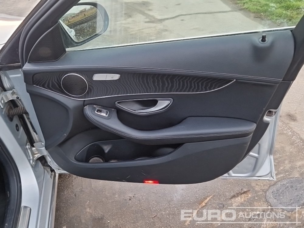 Car 2017 Mercedes Benz C220D: picture 27