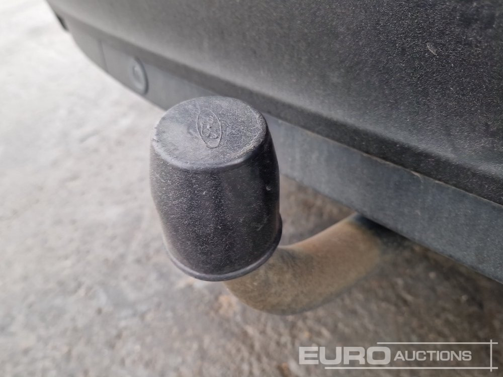 Car 2018 Ford Focus: picture 22