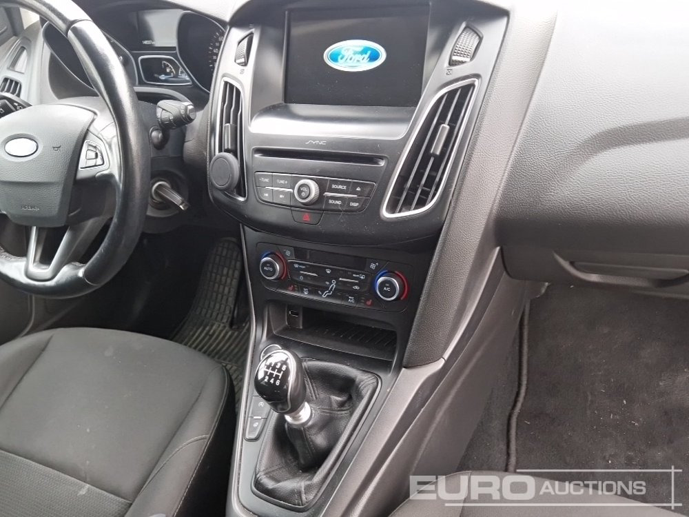 Car 2018 Ford Focus: picture 31