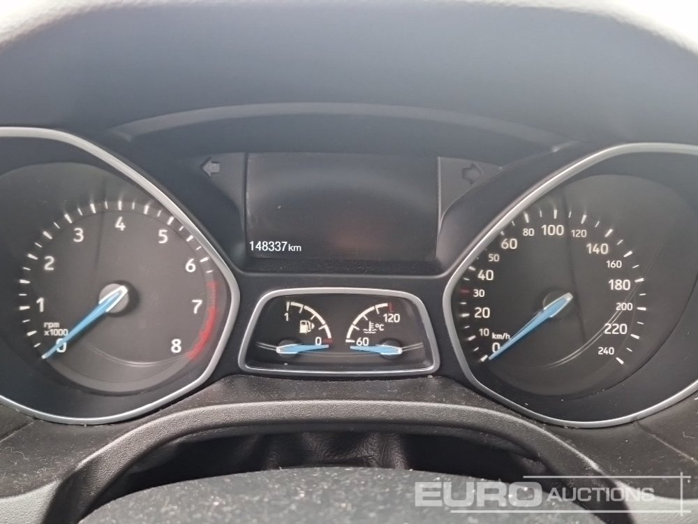 Car 2018 Ford Focus: picture 32