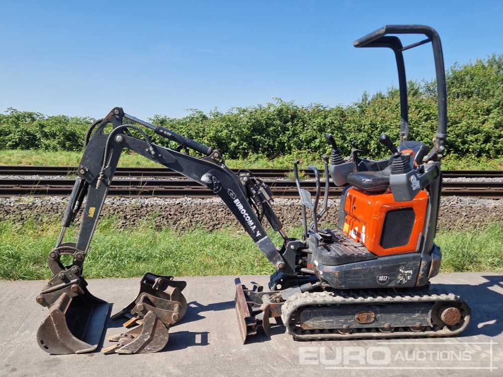 2020 Eurocomach Rubber Tracks, Blade, Offset, QH, Piped, 3 Buckets, Expanding Undercarriage, Roll Bar - Mini excavator: picture 2 2020 Eurocomach Rubber Tracks, Blade, Offset, QH, Piped, 3 Buckets, Expanding Undercarriage, Roll Bar - Mini excavator: picture 2