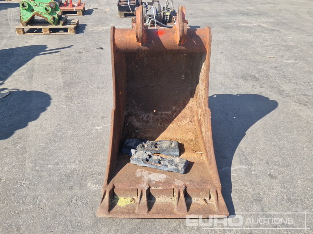 32" Digging Bucket to suit Atlas - Bucket: picture 5 32" Digging Bucket to suit Atlas - Bucket: picture 5