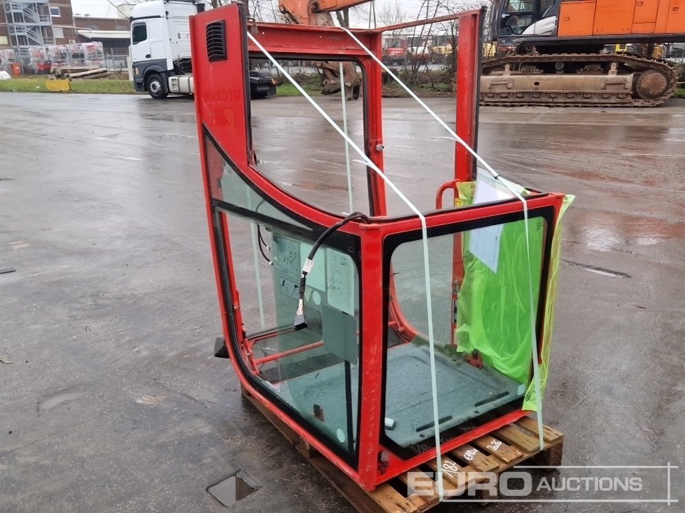 Cabin to suit Volvo ECR25D - Construction equipment: picture 1 Cabin to suit Volvo ECR25D - Construction equipment: picture 1