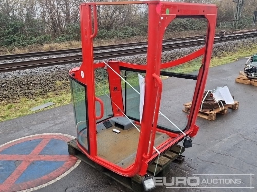 Cabine to suit Volvo ECR50D - Construction equipment: picture 1 Cabine to suit Volvo ECR50D - Construction equipment: picture 1
