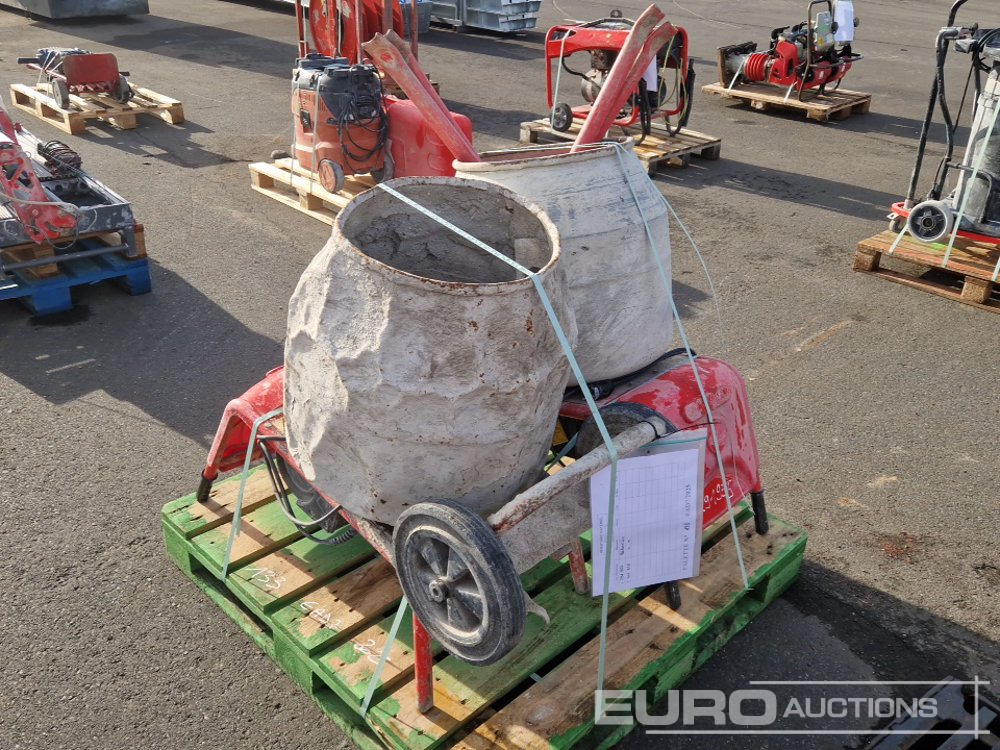 Cement Mixers (2 of) - Concrete mixer: picture 4 Cement Mixers (2 of) - Concrete mixer: picture 4