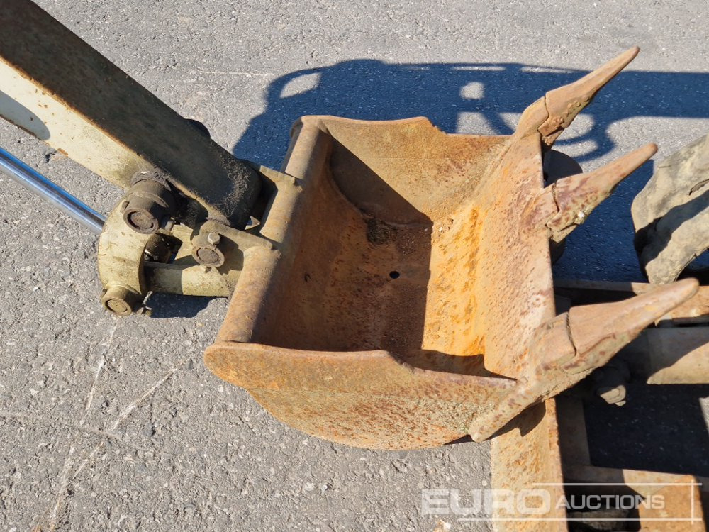 Construction machinery Takeuchi TB108: picture 13