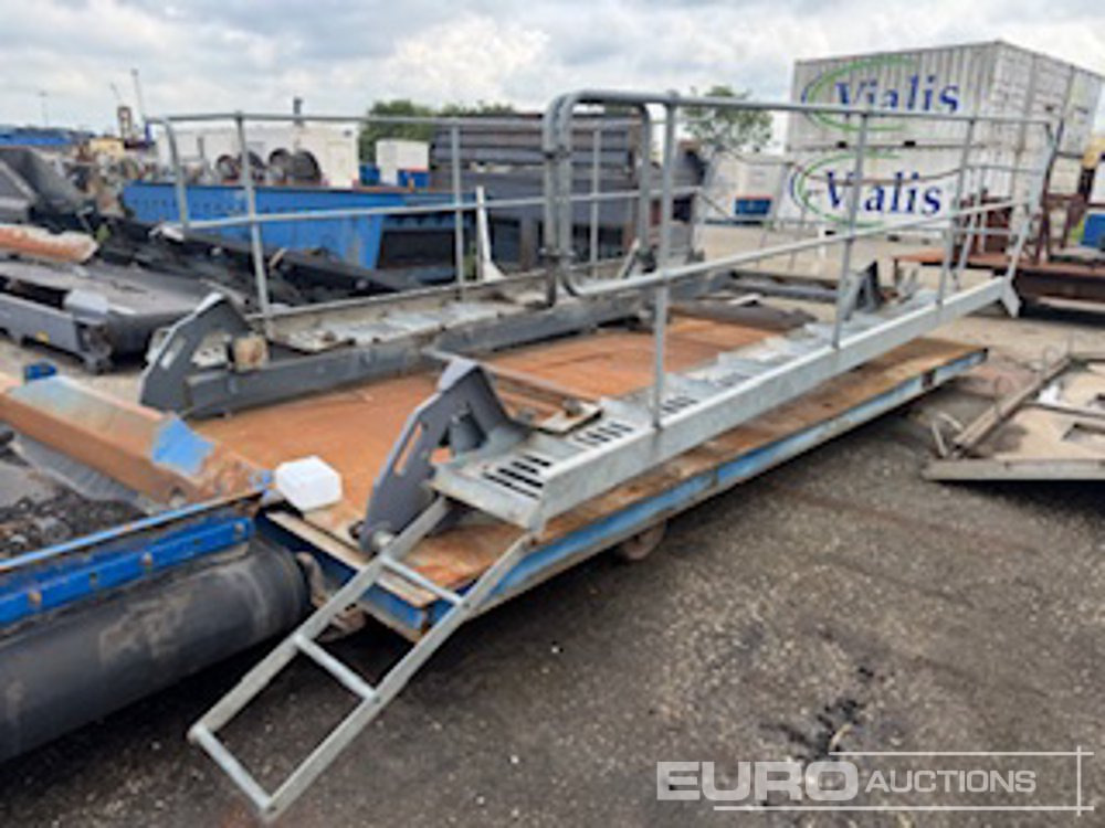 Conveyor to suit Kleemann Screener - Screener: picture 2 Conveyor to suit Kleemann Screener - Screener: picture 2