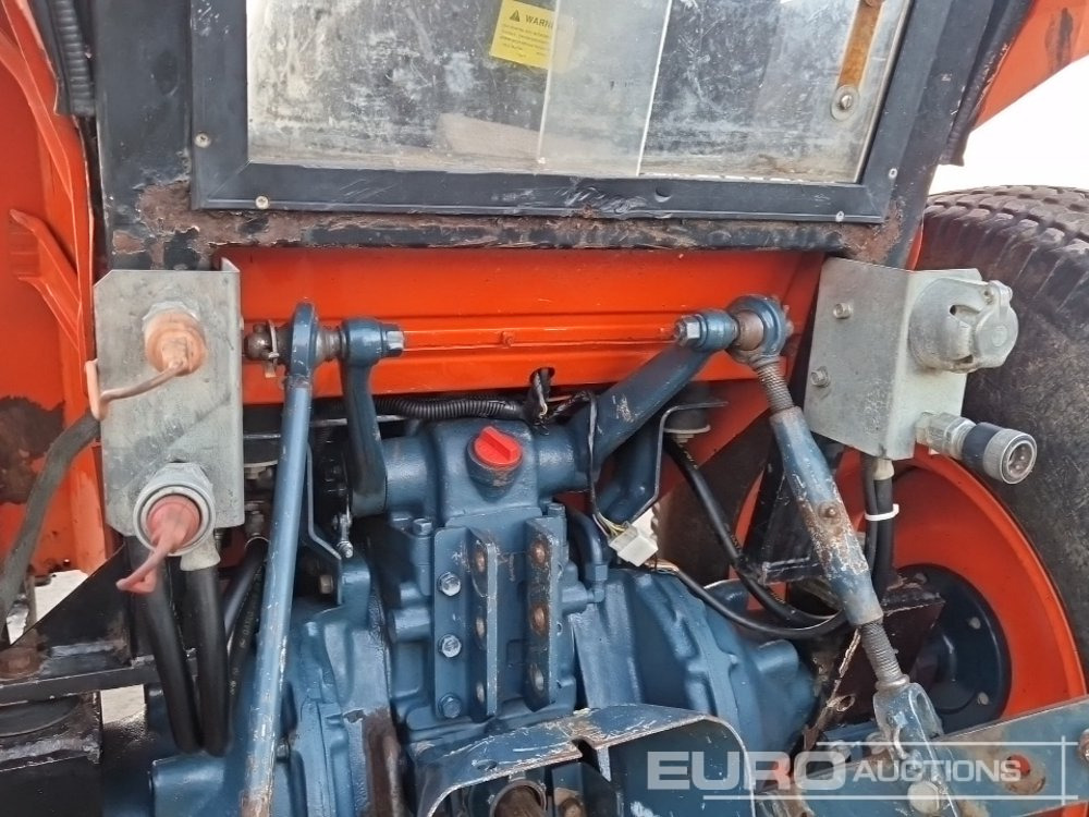 Compact tractor Kubota L3250D: picture 17