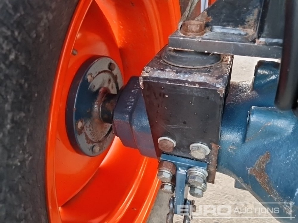 Compact tractor Kubota L3250D: picture 14